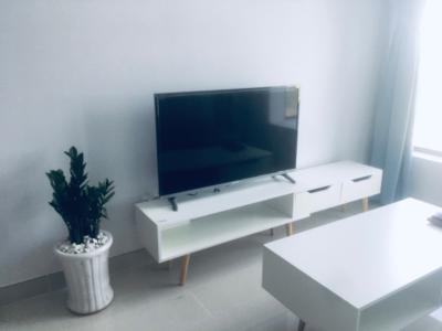 Phòng khách La Astoria, Quận 2 Căn hộ La Astoria cửa chính hướng Đông, nội thất đầy đủ.