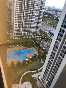 View Vinhomes Grand Park Quận 9 Căn hộ Vinhomes Grand Park view nội khu thoáng mát, tầng trung.