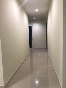 Không gian căn hộ The Eastern, Quận 9 Căn hộ The Eastern tầng cao đầy đủ nội thất tiện nghi, hướng Đông Nam.