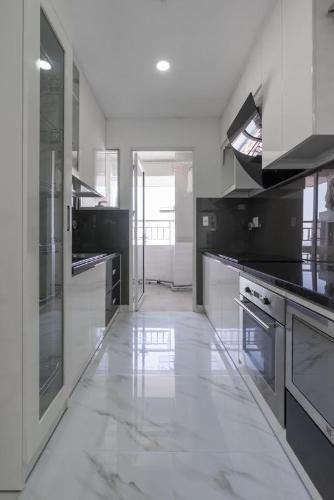 Bếp căn hộ SUNRISE CITY Bán căn hộ Sunrise City 3PN, tầng thấp, diện tích 110m2, sổ hồng, không có nội thất