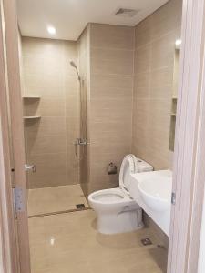 Toilet Vinhomes Grand Park Quận 9 Căn hộ tầng cao Vinhomes Grand Park 1 phòng ngủ, ban công đón gió.