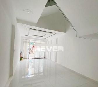 Nhà phố Quận 7 Nhà phố thiết kế kỹ lưỡng có 1 trệt 3 lầu diện tích 72m2, nội thất cơ bản.