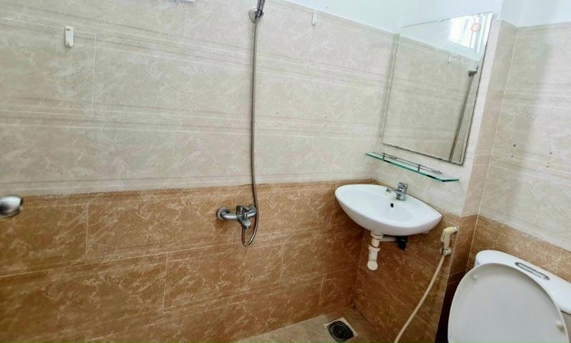 Nhà phố Huyện Nhà Bè Nhà phố diện tích 66m2 có cửa hậu xe hơi đậu trong nhà, nội thất cơ bản.