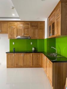 Nhà bếp Saigon South Residence  Căn hộ Saigon South Residence đầy đủ nội thất, tầng cao.