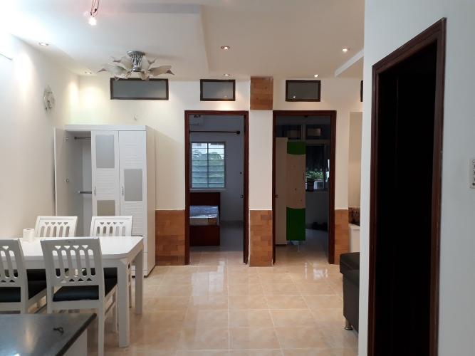 Phòng khách chung cư Hưng Vượng 2, Quận 7 Căn hộ chung cư Hưng Vượng 2 nội thất cơ bản, hướng Đông Nam.