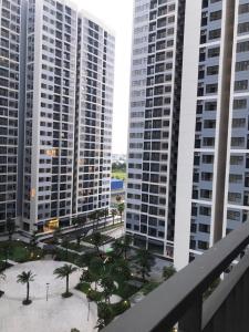 Sadora Apartment, Quận 2 Căn hộ tầng cao Sadora Apartment ngắm nhìn thành phố về đêm.