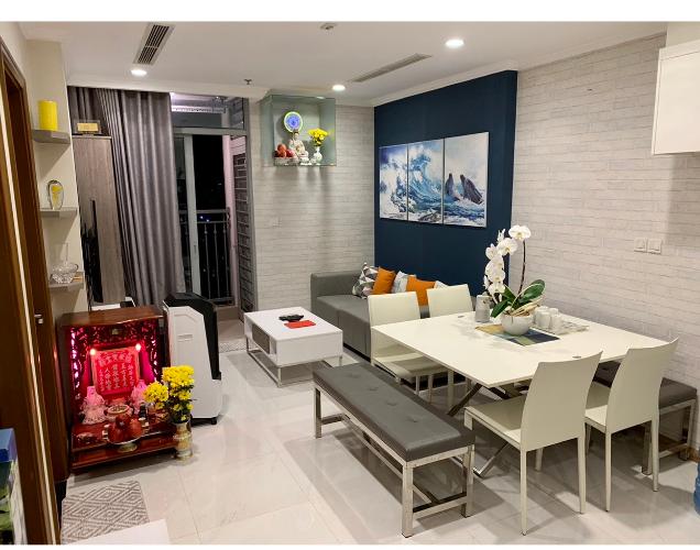 Phòng khách Vinhomes Central Park Căn hộ Vinhomes Central Park tầng cao, view hướng nội khu thoáng mát.