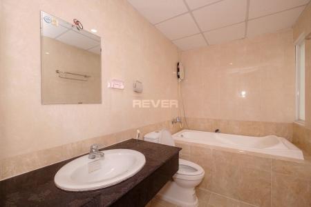 Phòng tắm căn hộ Chánh Hưng - Gai Việt, Quận 8 Căn hộ tầng 5 Chánh Hưng - Giai Việt hướng Đông Nam, đầy đủ nội thất.