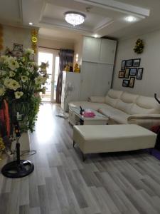 Phòng khách chung cư Phúc Yên, Tân Bình Căn hộ chung cư Phúc Yên hướng Đông Bắc, đầy đủ nội thất.