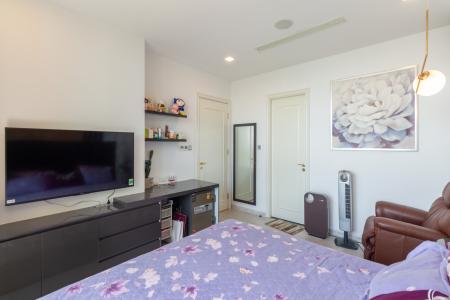 Căn hộ Vinhomes Golden River, Quận 1 Căn hộ Vinhomes Golden River tầng cao, hướng Đông Bắc.