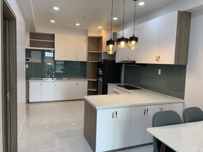 Bếp Saigon South Residence  Căn hộ Saigon South Residence ban công hướng Tây, nội thất tiện nghi.