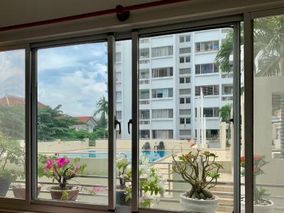 View căn hộ chung cư Mỹ Khang Căn hộ chung cư Mỹ Khang tầng thấp view nội khu, hướng Tây.