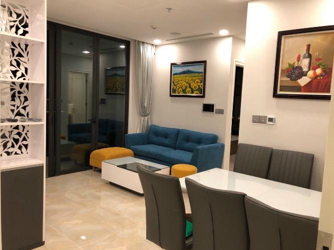 phòng khách Căn hộ Vinhomes Golden River tầng trung, view thành phố và sông