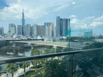 View Vinhomes Golden River Quận 1 Office-tel Vinhomes Golden River đầy đủ nội thất, view Landmark 81.