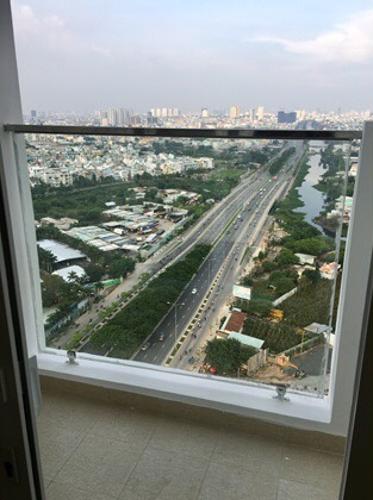 View căn hộ Diamond Riverside, Quận 8 Căn hộ Diamond Riveside tầng 27 nội thất cơ bản, view thoáng mát.
