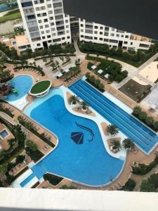 Diamond Island Quận 2  Căn hộ Diamond Island tầng trung, view nội khu hồ bơi thoáng đãng.