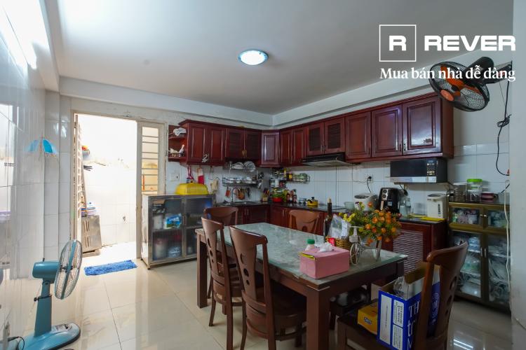 Phòng ăn và bếp nhà phố Tân Bình Bán nhà 3 tầng Nguyễn Sỹ Sách, Tân Bình, đầy đủ nội thất, cách chợ Tân Trụ 250m