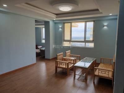 Phòng khách Petroland, Quận 2 Căn hộ Petroland tầng cao, ban công đón view thành phố.