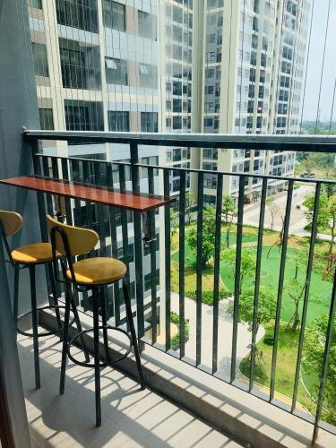 Ban công Vinhomes Grand Park, Quận 9 Căn hộ Vinhomes Grand Park nội thất đầy đủ, hướng Tây Nam.