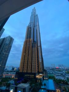 Căn hộ Vinhomes Central Park, Quận Bình Thạnh Căn hộ tầng 11 Vinhomes Central Park có 3 phòng ngủ, đầy đủ nội thất.