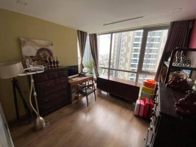 Không gian căn hộ Vinhomes Central Park, Quận Bình Thạnh  Căn hộ Vinhomes Central Park cửa hướng Đông, view nội khu tuyệt đẹp.