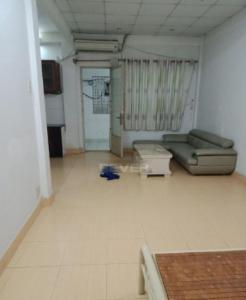 Căn hộ 43 Hồ Văn Huê cửa hướng Đông Nam, nội thất cơ bản.