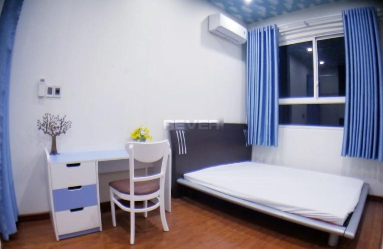 Phòng ngủ căn hộ The Botanica Căn hộ The Botanica nội thất đầy đủ, view thành phố sầm uất.