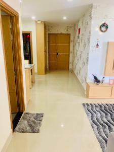 Phòng khách căn hộ Him Lam Chợ Lớn, Quận 6 Căn hộ Him Lam Chợ Lớn đầy đủ nội thất, view thành phố đón gió.