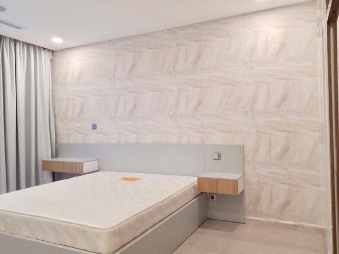 phòng ngủ Căn hộ Vinhomes Golden River tầng trung, view Tây Nam.