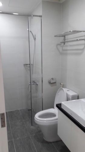 Phòng tắm căn hộ Tropic Garden, Quận 2 Căn hộ Tropic Garden hướng Tây Bắc view thoáng mát, đầy đủ nội thất.