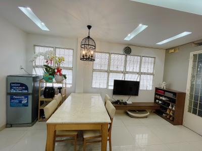 Phòng bếp chung cư Phan Xích Long, Phú Nhuận Căn hộ chung cư Phan Xích Long hướng Tây Bắc, đầy đủ nội thất.