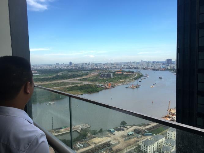 View căn hộ VINHOMES GOLDEN RIVER Bán căn hộ Vinhomes Golden River 1PN, tầng cao, nội thất cơ bản, view sông Sài Gòn và bán đảo Thủ Thiêm