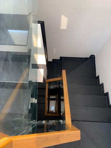 Không gian nhà phố Quận Tân Phú Nhà phố Q.Tân Phú hướng Tây diện tích sử dụng 172.8m2, đầy đủ nội thất.