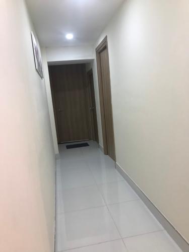 Hành lang phòng ngủ Nhà phố hẻm rộng 3m hướng Tây, diện tích 95.85m2.