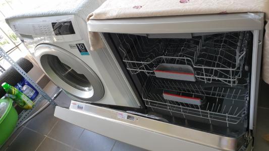 Lô gia Diamond Lotus, Quận 8 Căn hộ Diamond Lotus tầng trung, đầy đủ nội thất.