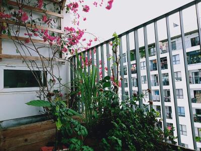 Ban công M-One Nam Sài Gòn, Quận 7 Căn hộ M-One Nam Sài Gòn đầy đủ nội thất, hướng Đông Nam.