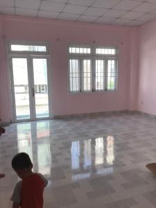 Phòng ngủ nhà phố quận 9 Nhà phố quận 9 rộng 81.7m2, mặt tiền ngay ngã 3 đường.