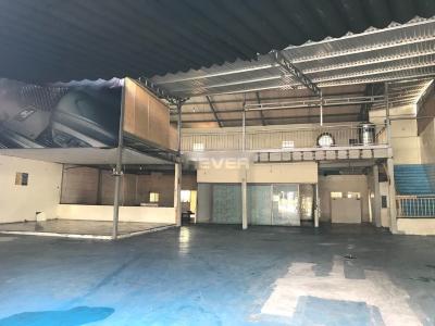 Mặt bằng kinh doanh Quận Thủ Đức Mặt bằng kinh doanh đường Phạm Văn Đồng hướng Tây Bắc, diện tích 1000m2.