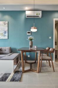 Phòng ăn căn hộ DIAMOND ISLAND - ĐẢO KIM CƯƠNG Căn hộ Diamond Island - Đảo Kim Cương 2PN, diện tích 72m2, đầy đủ nội thất, view thoáng