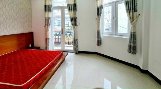 Nhà phố Huyện Nhà Bè Nhà phố diện tích 66m2 có cửa hậu xe hơi đậu trong nhà, nội thất cơ bản.