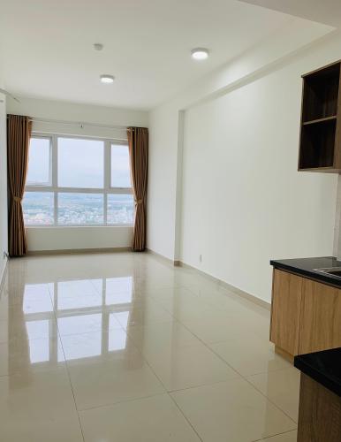 Phòng khách căn hộ Saigon Gateway Căn hộ Saigon Gateway ban công Đông Nam, view thành phố.