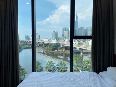 View phòng ngủ Vinhomes Golden River Quận 1 Office-tel Vinhomes Golden River đầy đủ nội thất, view Landmark 81.