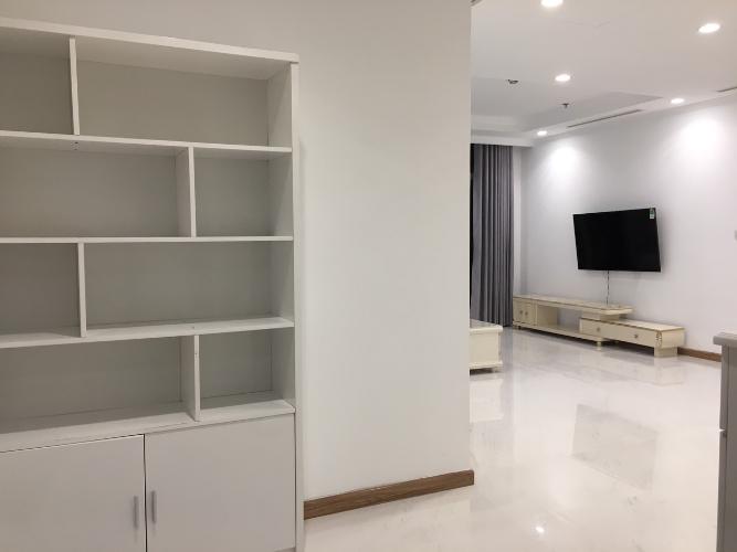 Phòng khách Vinhomes Central Park Căn hộ Vinhomes Central Park tầng trung, đầy đủ nội thất.