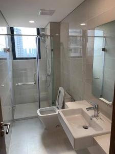 Nhà vệ sinh Eco Green Saigon  Bán căn hộ 3PN Eco Green Q7  sổ hồng sẵn