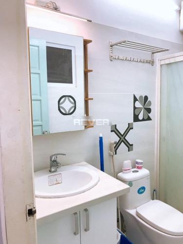 Phòng tắm chung cư Khiêm Khải, Quận 8 Căn hộ chung cư Khiêm Khải hướng Tây Nam, đầy đủ nội thất.