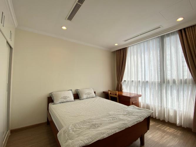 Căn hộ Vinhomes Central Park, Quận Bình Thạnh Căn hộ tầng 11 Vinhomes Central Park có 3 phòng ngủ, đầy đủ nội thất.