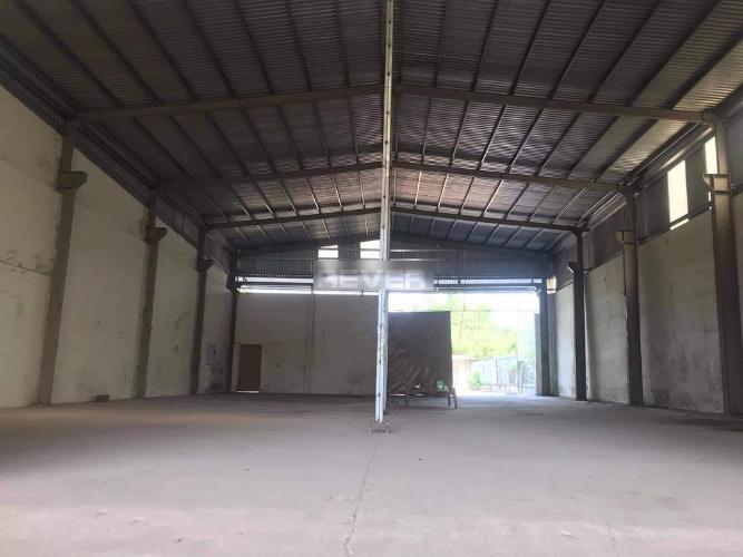 Nhà xưởng kho bãi Huyện Củ Chi Nhà xưởng kho bãi diện tích 1100m2, đường xe công vào tận xưởng.