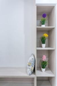 Phòng Khách căn hộ The Tresor Cho Thuê Căn hộ The Tresor, diện tích 65m2, bao gồm 2 phòng ngủ, đầy đủ nội thất