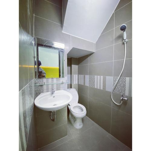 Bên trong nhà phố Tô Hiệu, Tân Phú Nhà phố hướng Bắc hẻm 3m, vừa mới xây thiết kế thông minh.