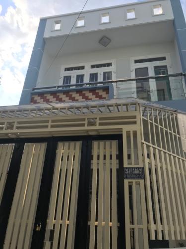 Mặt tiền nhà phố quận 9 Nhà phố quận 9 rộng 81.7m2, mặt tiền ngay ngã 3 đường.